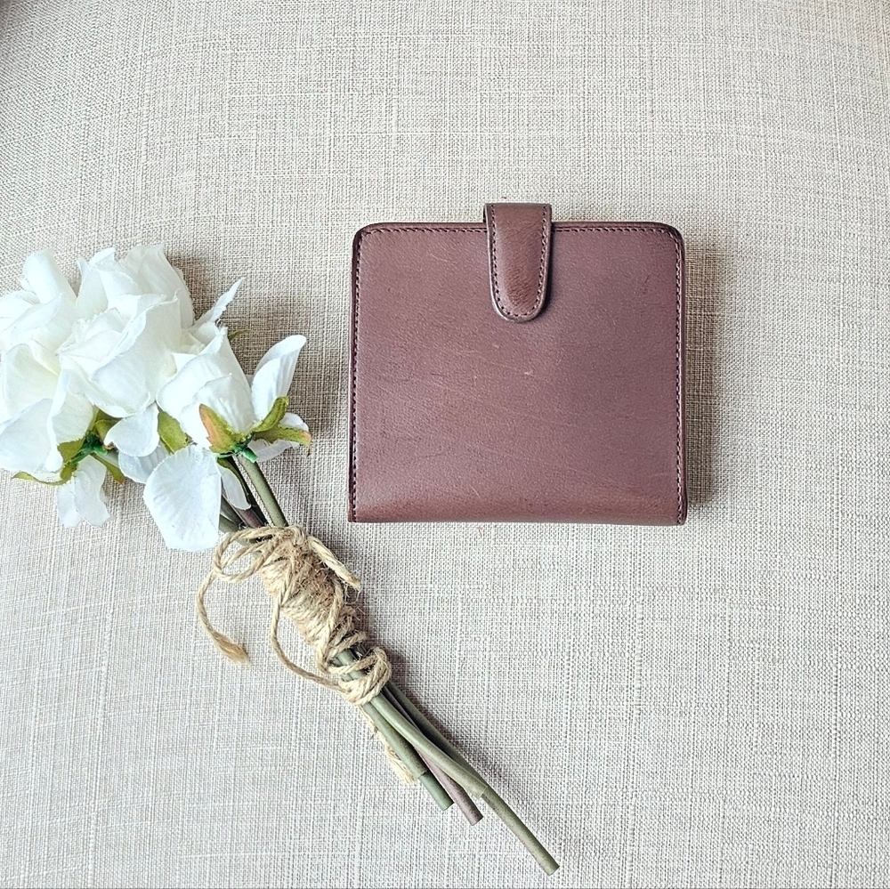 Vintage Coach Water Buffalo Leather Kisslock Wallet / French Purse  ( Mahogany )